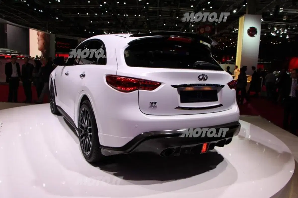 Infiniti al Salone di Parigi 2012 (35)