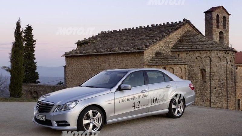 Mercedes-Benz Classe E BlueTEC HYBRID: ottiene la classe energetica A+