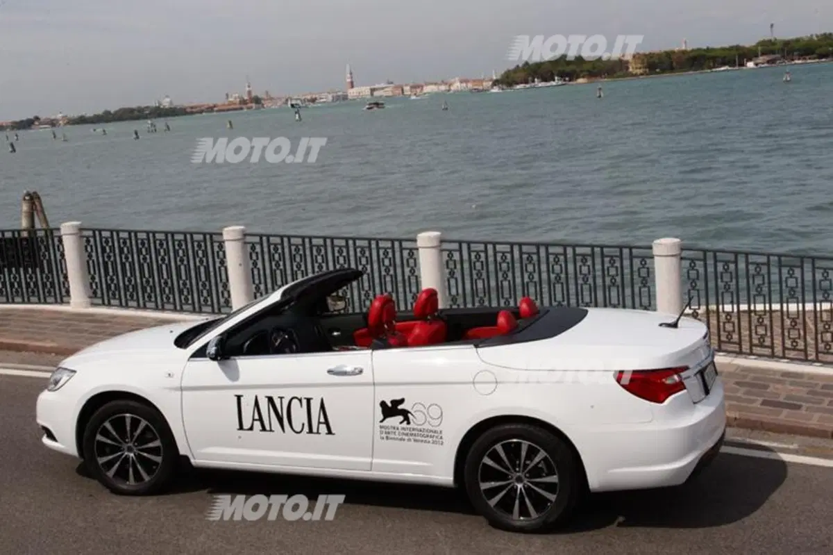 Lancia Flavia Red Carpet by Poltrona Frau (3)