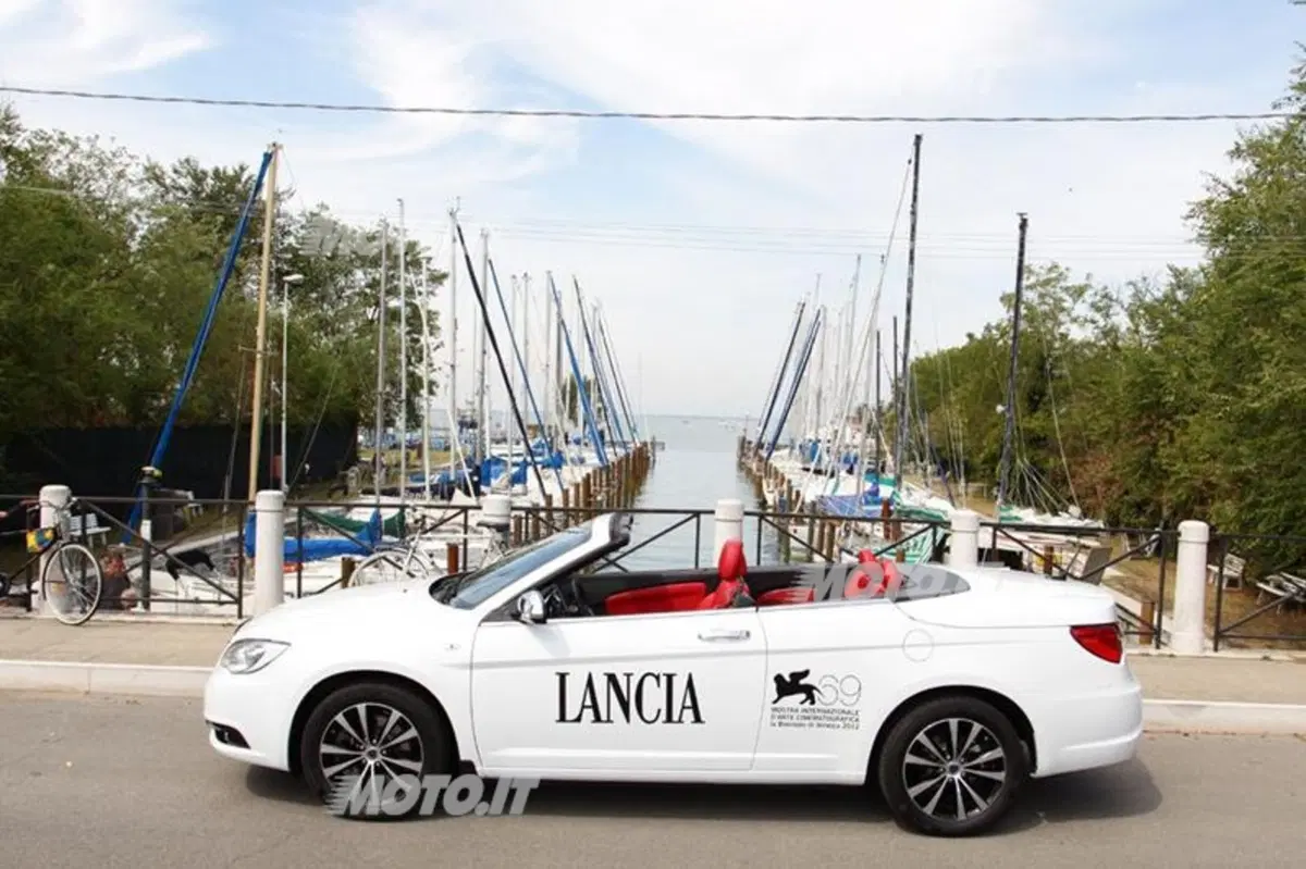 Lancia Flavia Red Carpet by Poltrona Frau (5)