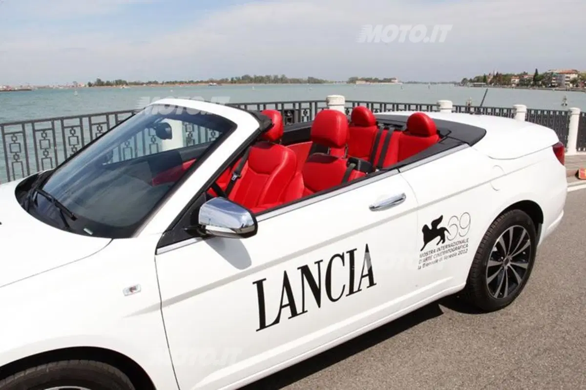 Lancia Flavia Red Carpet by Poltrona Frau (6)