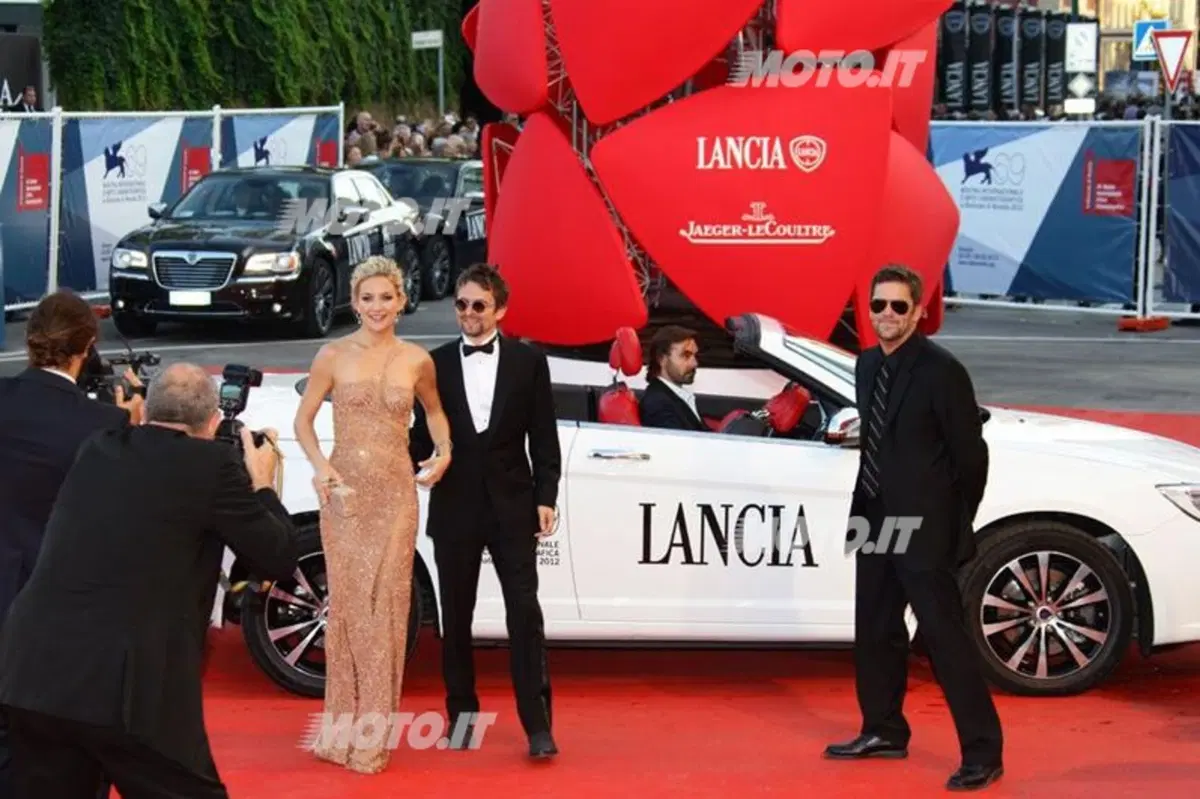 Lancia Flavia Red Carpet by Poltrona Frau (10)
