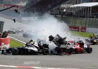 GP Spa 2012: la fotosequenza dell’incidente