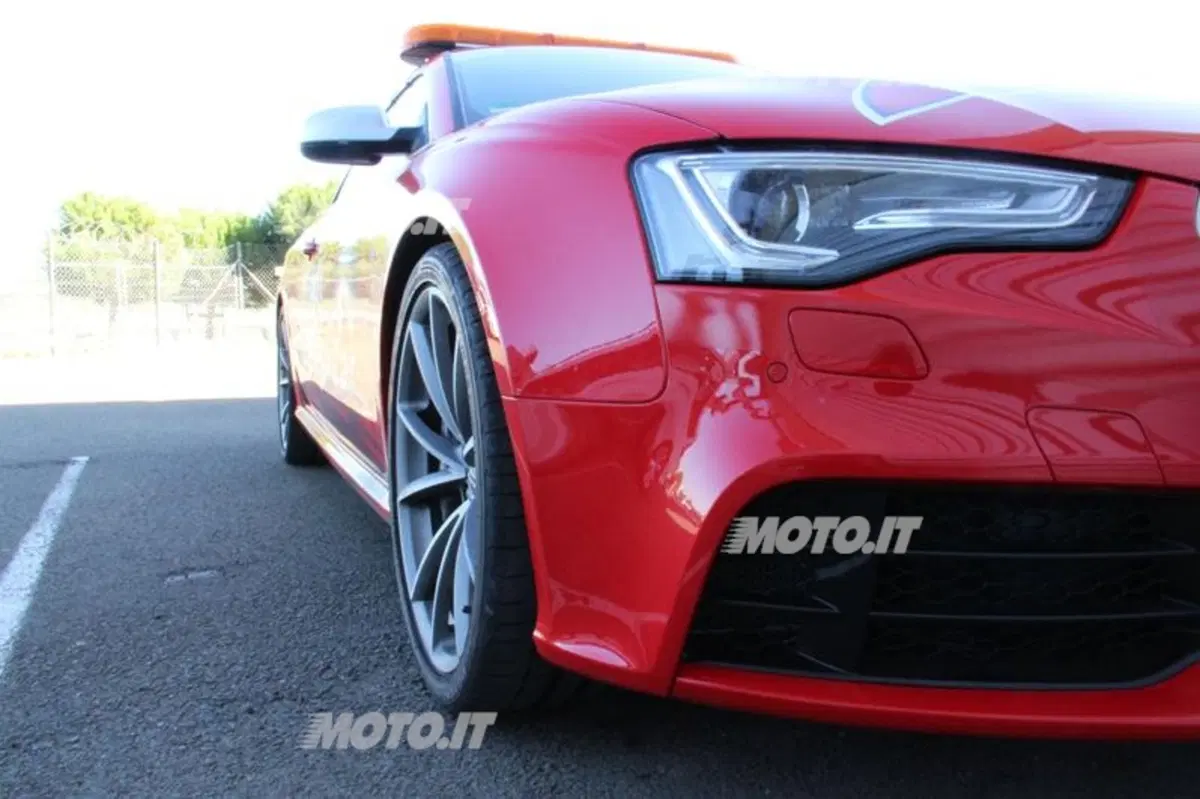 Audi RS5: la Safety car della 24 Heurs Moto a Le Mans (14)