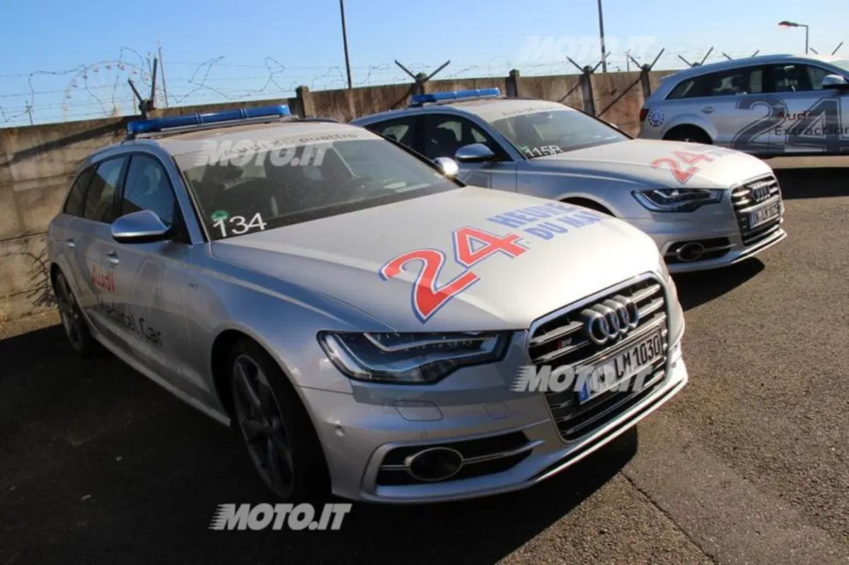 Audi RS5: la Safety car della 24 Heurs Moto a Le Mans (15)