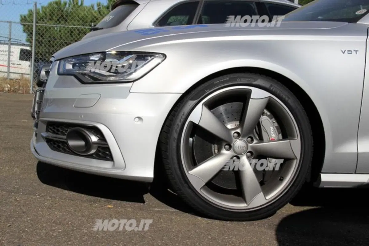 Audi RS5: la Safety car della 24 Heurs Moto a Le Mans (22)