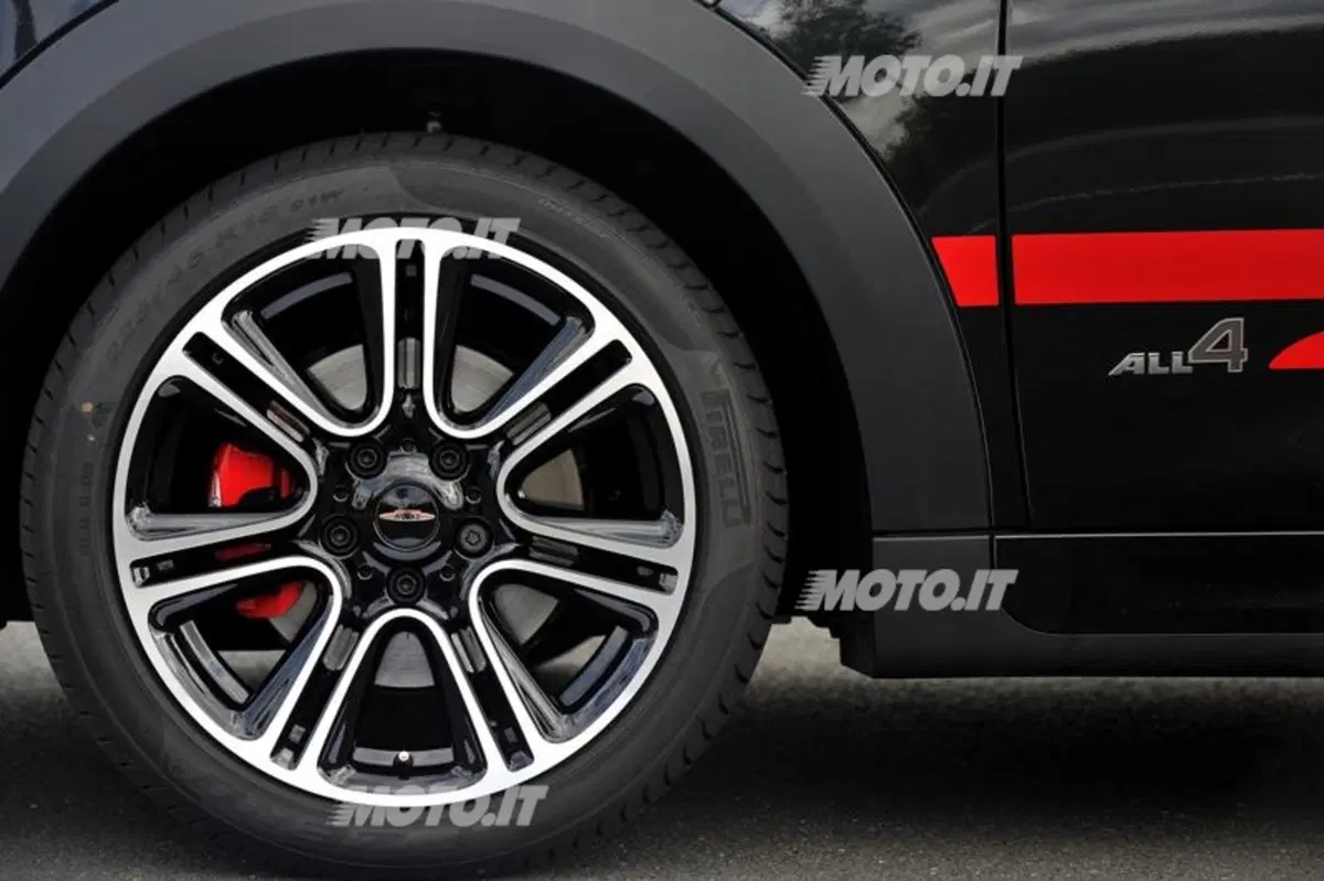Mini Countryman John Cooper Works: listino prezzi (16)