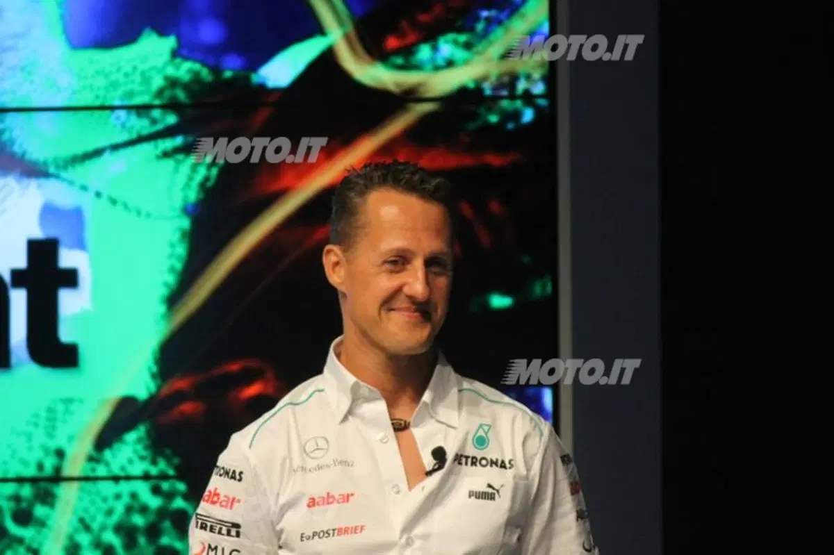 Petronas festeggia i 100 anni con “Fluid Art Movement” (3)