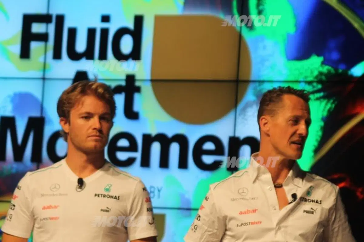 Petronas festeggia i 100 anni con “Fluid Art Movement” (5)