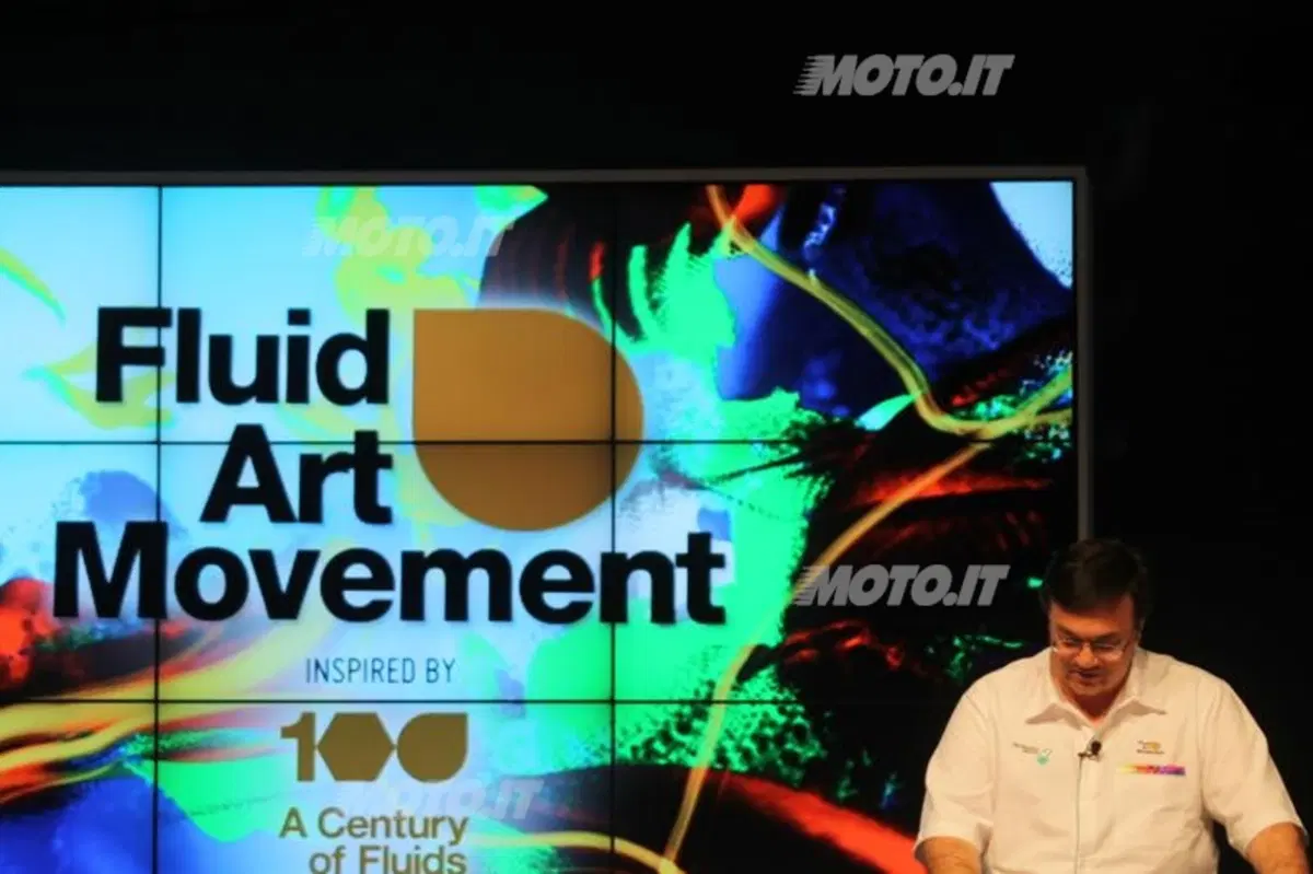 Petronas festeggia i 100 anni con “Fluid Art Movement” (14)