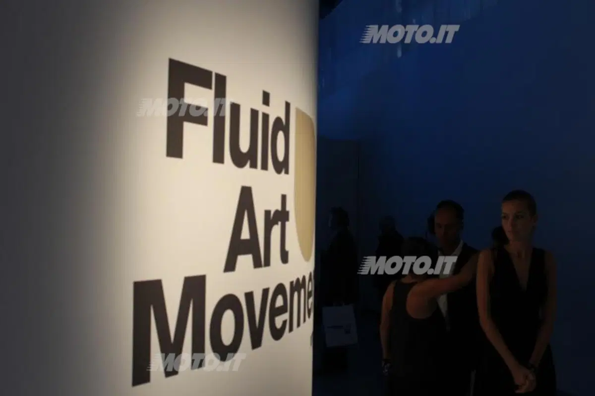 Petronas festeggia i 100 anni con “Fluid Art Movement” (17)