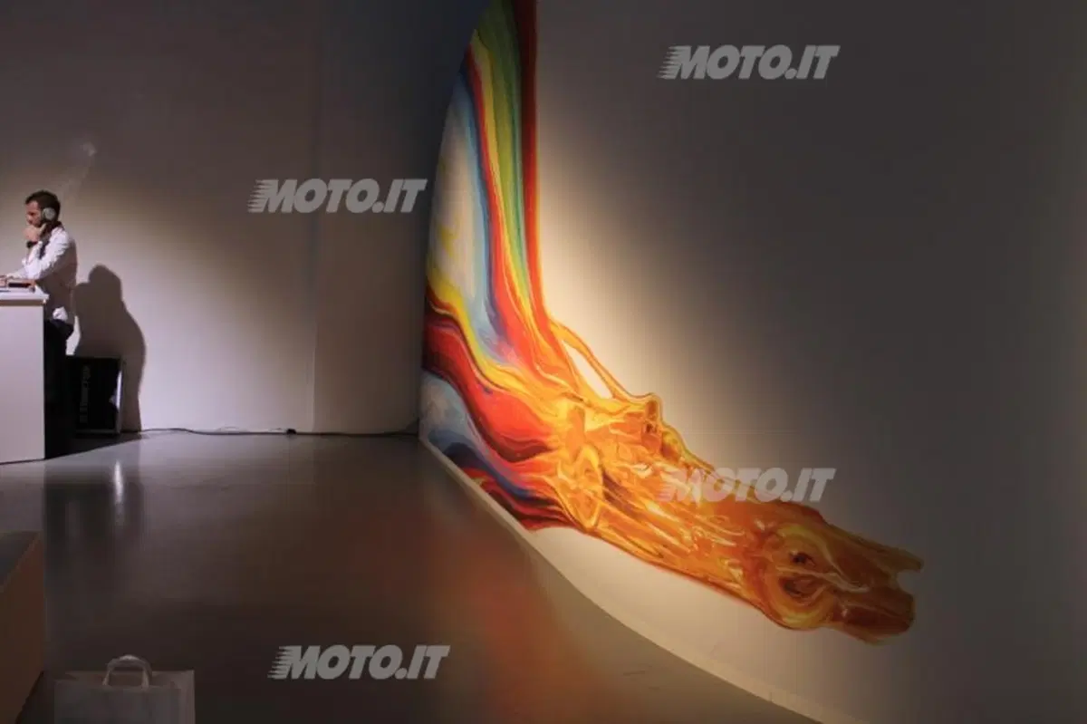 Petronas festeggia i 100 anni con “Fluid Art Movement” (19)