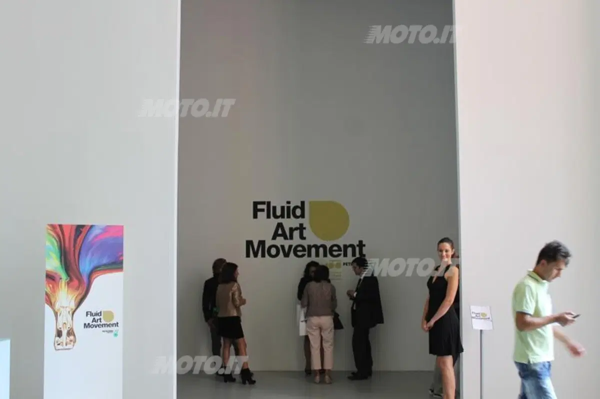 Petronas festeggia i 100 anni con “Fluid Art Movement” (27)