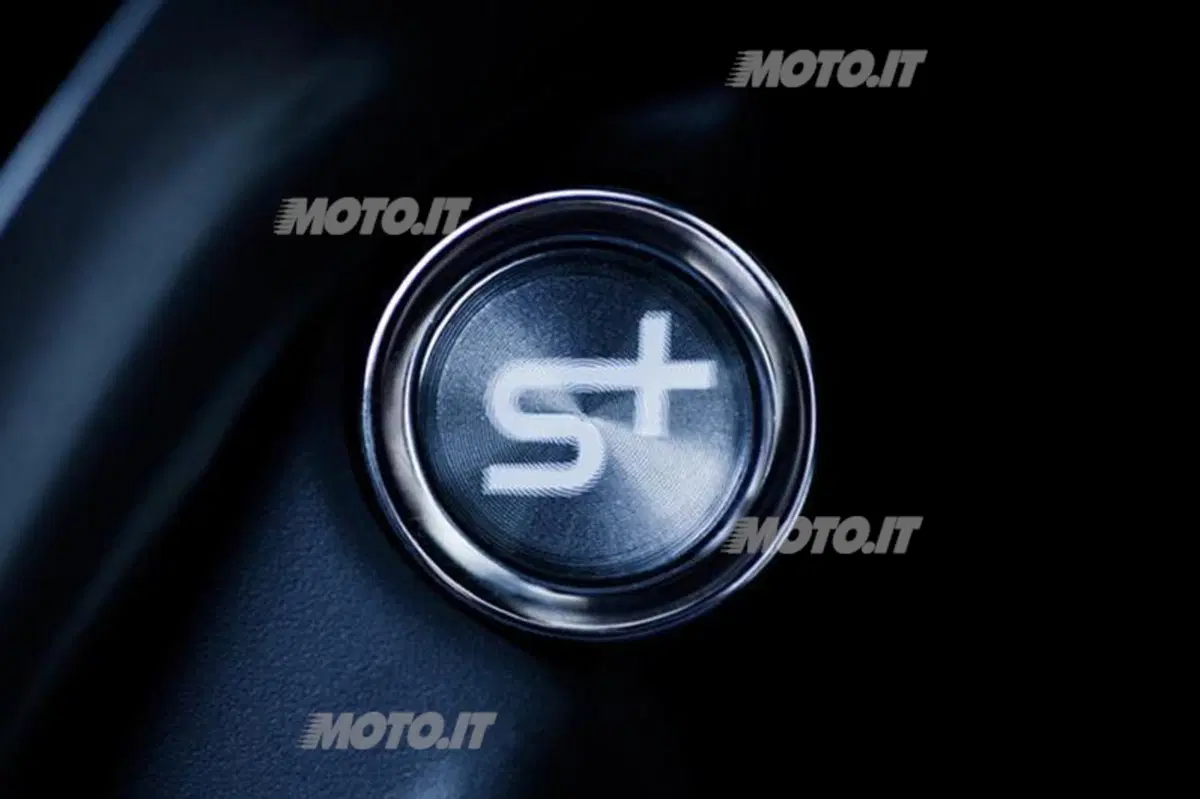 Honda CR-Z: primi teaser del restyling (3)