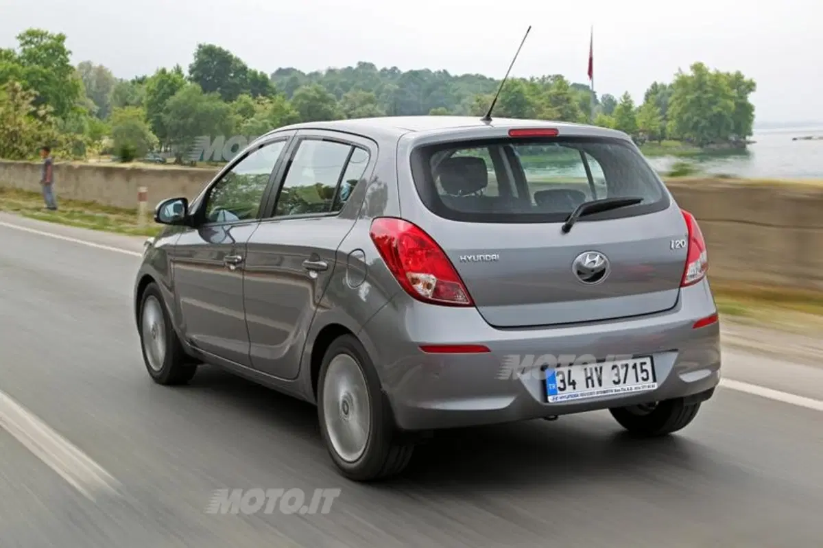 Hyundai i20 Blue Drive GPL (3)