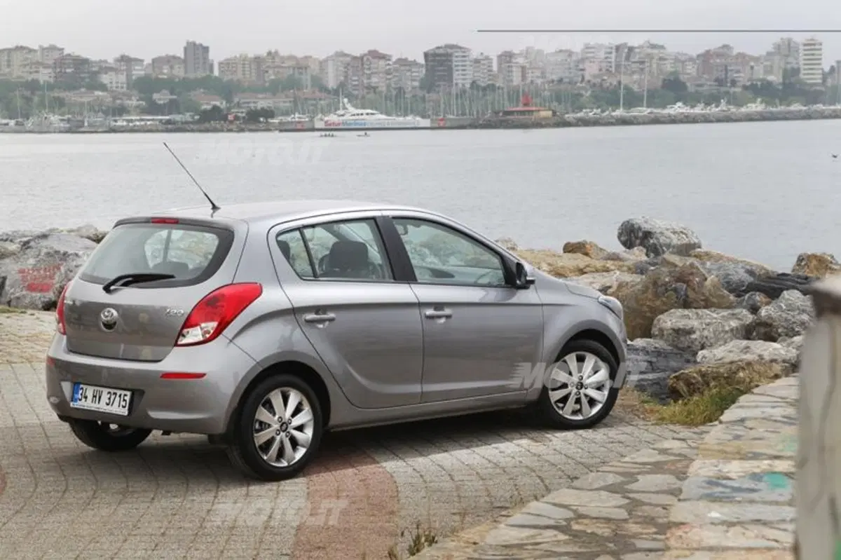 Hyundai i20 Blue Drive GPL (6)