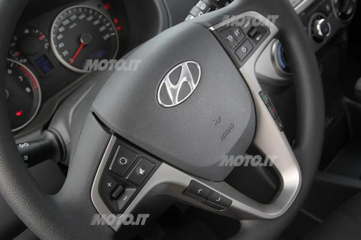 Hyundai i20 Blue Drive GPL (10)