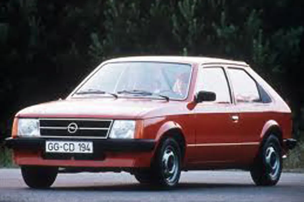 Dalla Kadett all’Astra: 75 anni di compatte targate Opel (11)