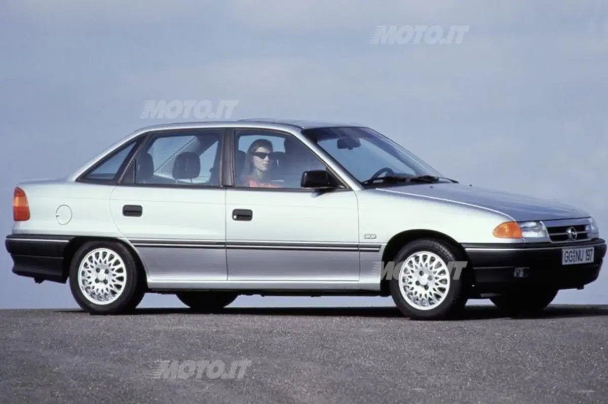 Dalla Kadett all’Astra: 75 anni di compatte targate Opel (15)