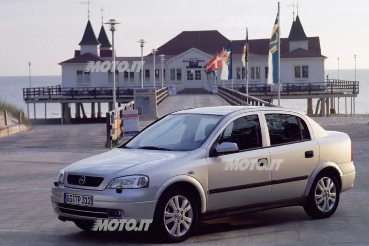 Dalla Kadett all’Astra: 75 anni di compatte targate Opel (16)