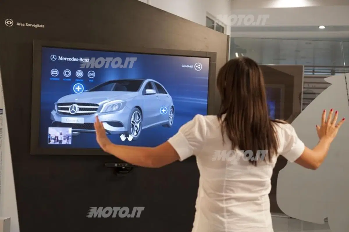 Mercedes-Benz Visionary Store (3)