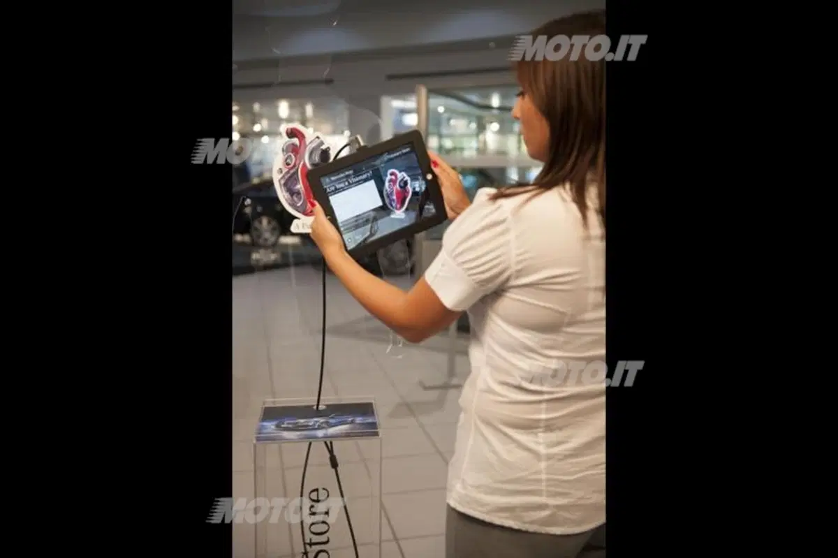 Mercedes-Benz Visionary Store (6)