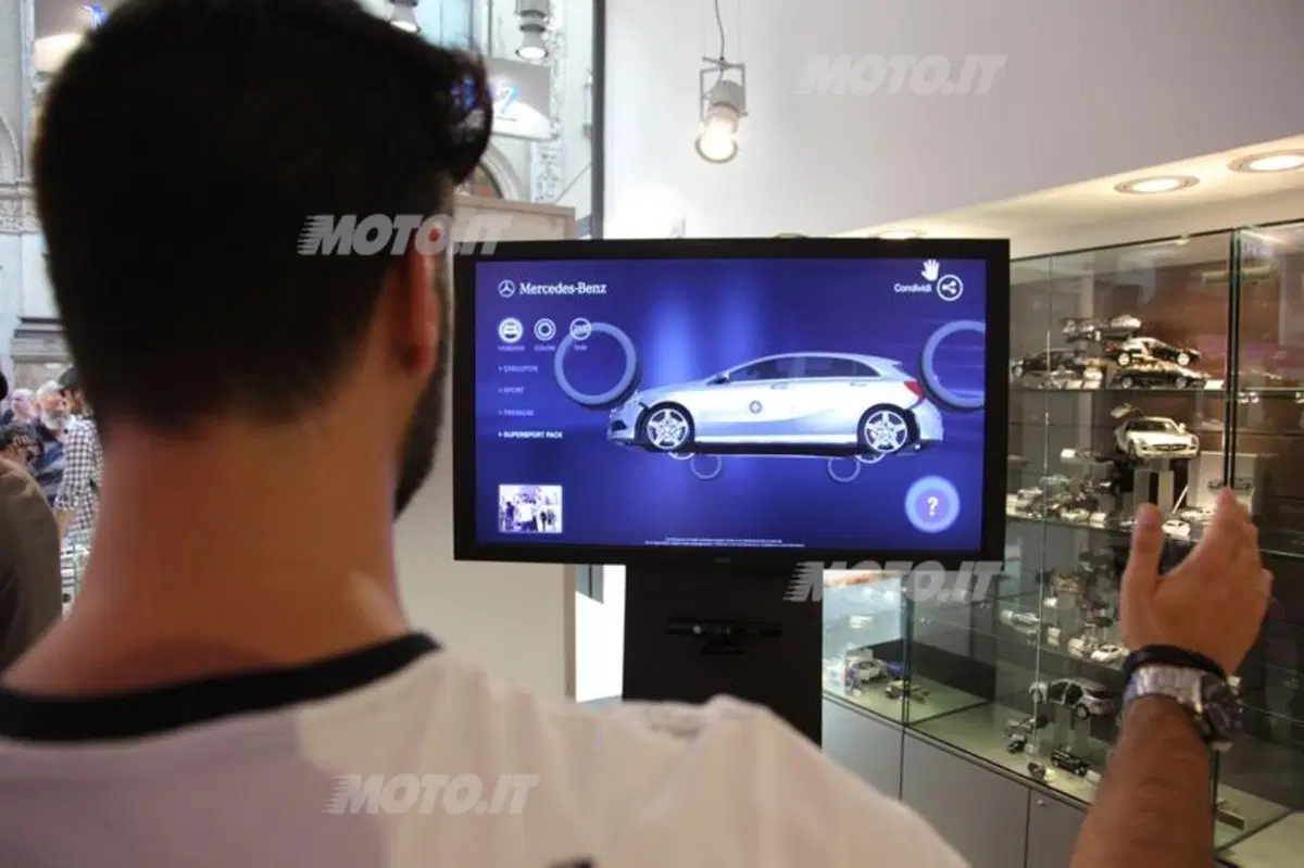 Mercedes-Benz Visionary Store (9)