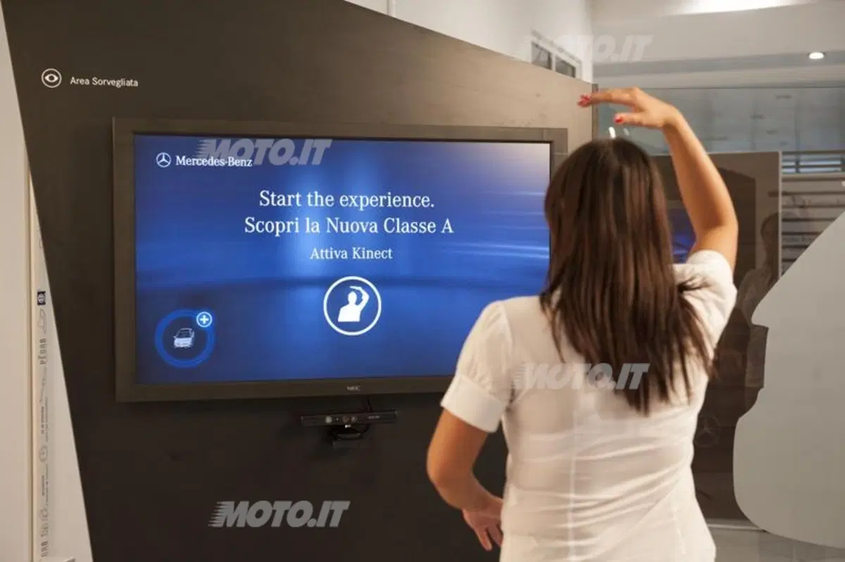 Mercedes-Benz Visionary Store (12)