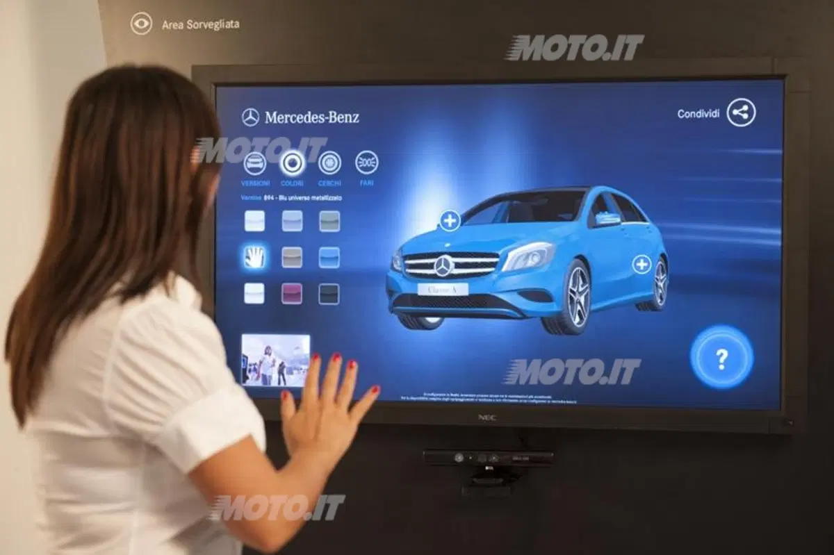 Mercedes-Benz Visionary Store (13)