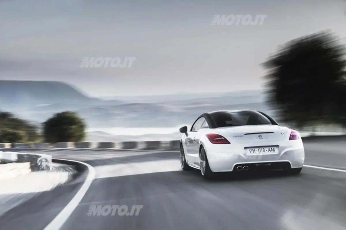 Peugeot RCZ: ecco il facelift M.Y. 2013 (3)