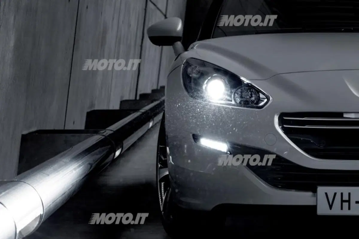 Peugeot RCZ: ecco il facelift M.Y. 2013 (10)