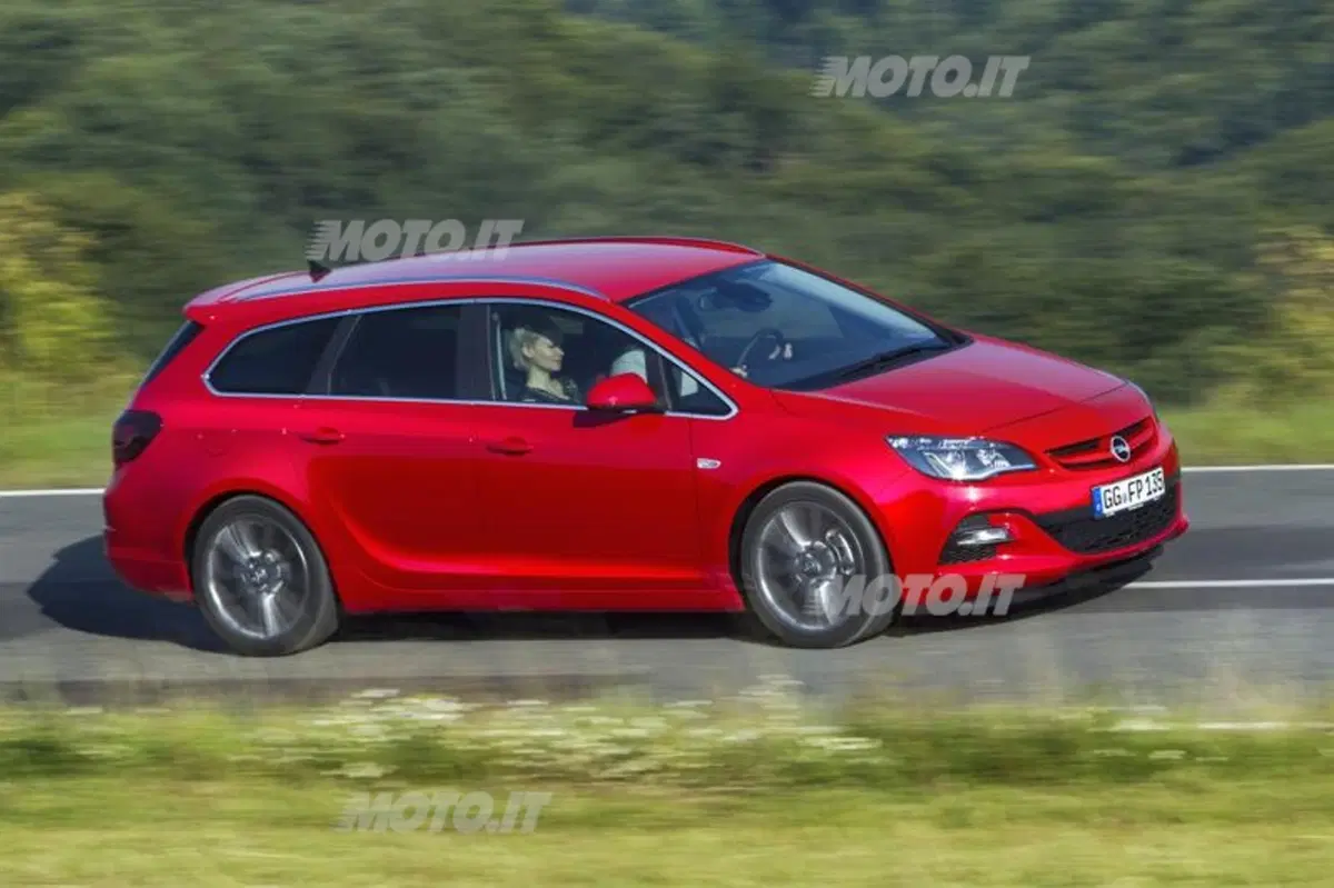 Opel Astra BiTurbo (3)