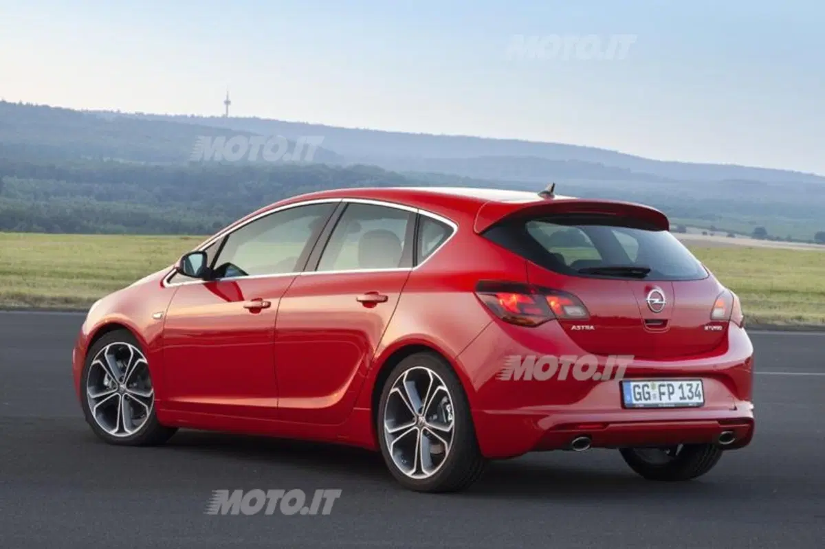 Opel Astra BiTurbo (9)