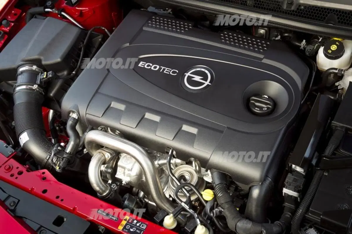 Opel Astra BiTurbo (24)