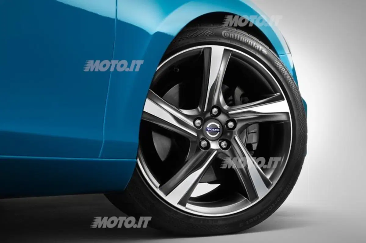 Volvo V40 R-Design (7)