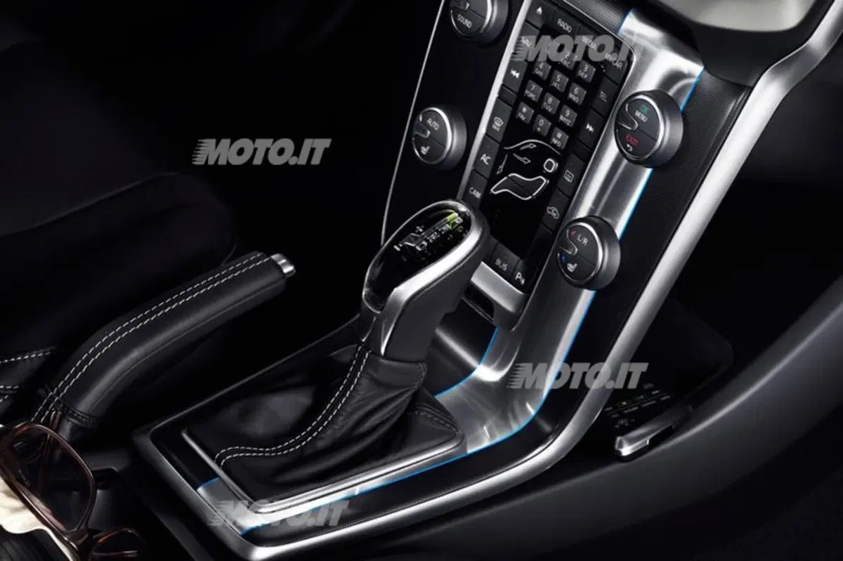 Volvo V40 R-Design (11)