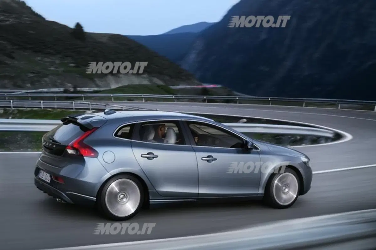 Volvo V40 (3)