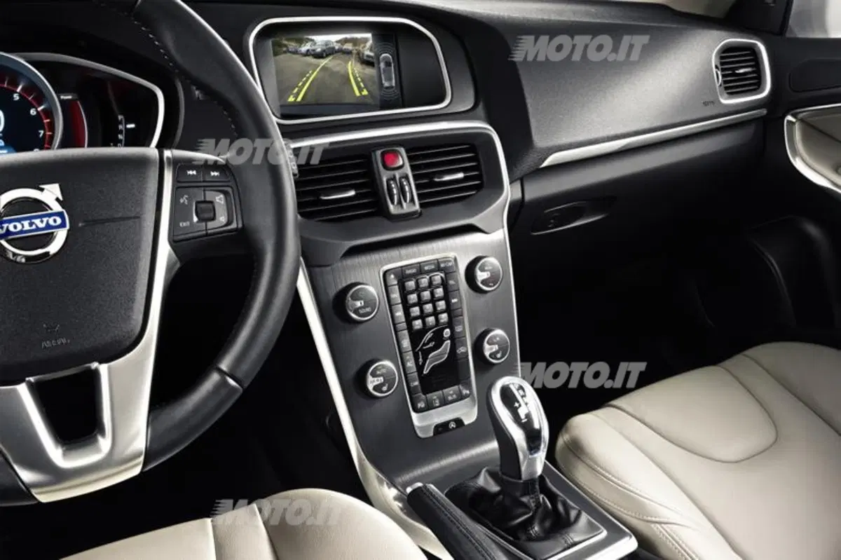 Volvo V40 (18)