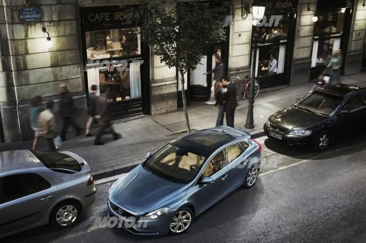 Volvo V40 (40)