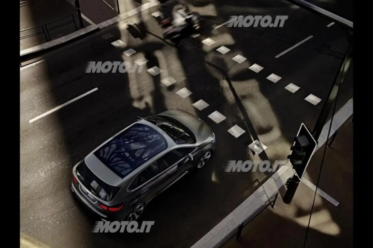 BMW Concept Active Tourer (4)