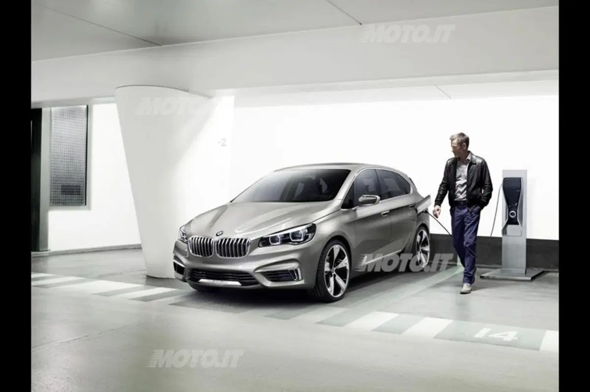 BMW Concept Active Tourer (15)