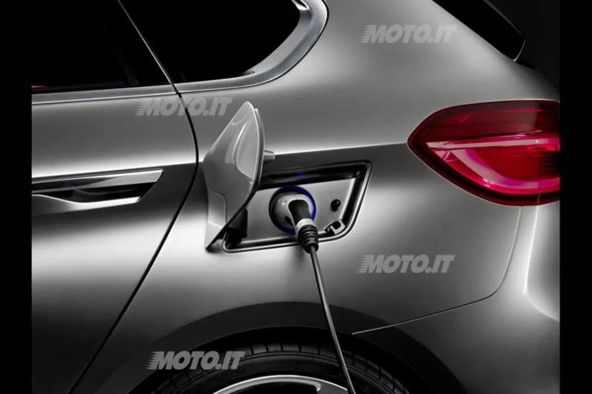BMW Concept Active Tourer (18)