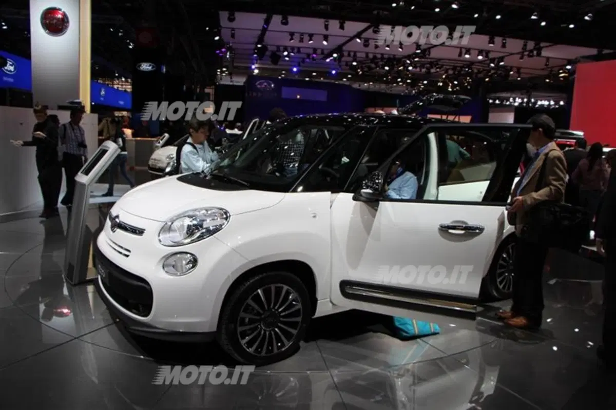 Fiat al Salone di Parigi 2012 (3)