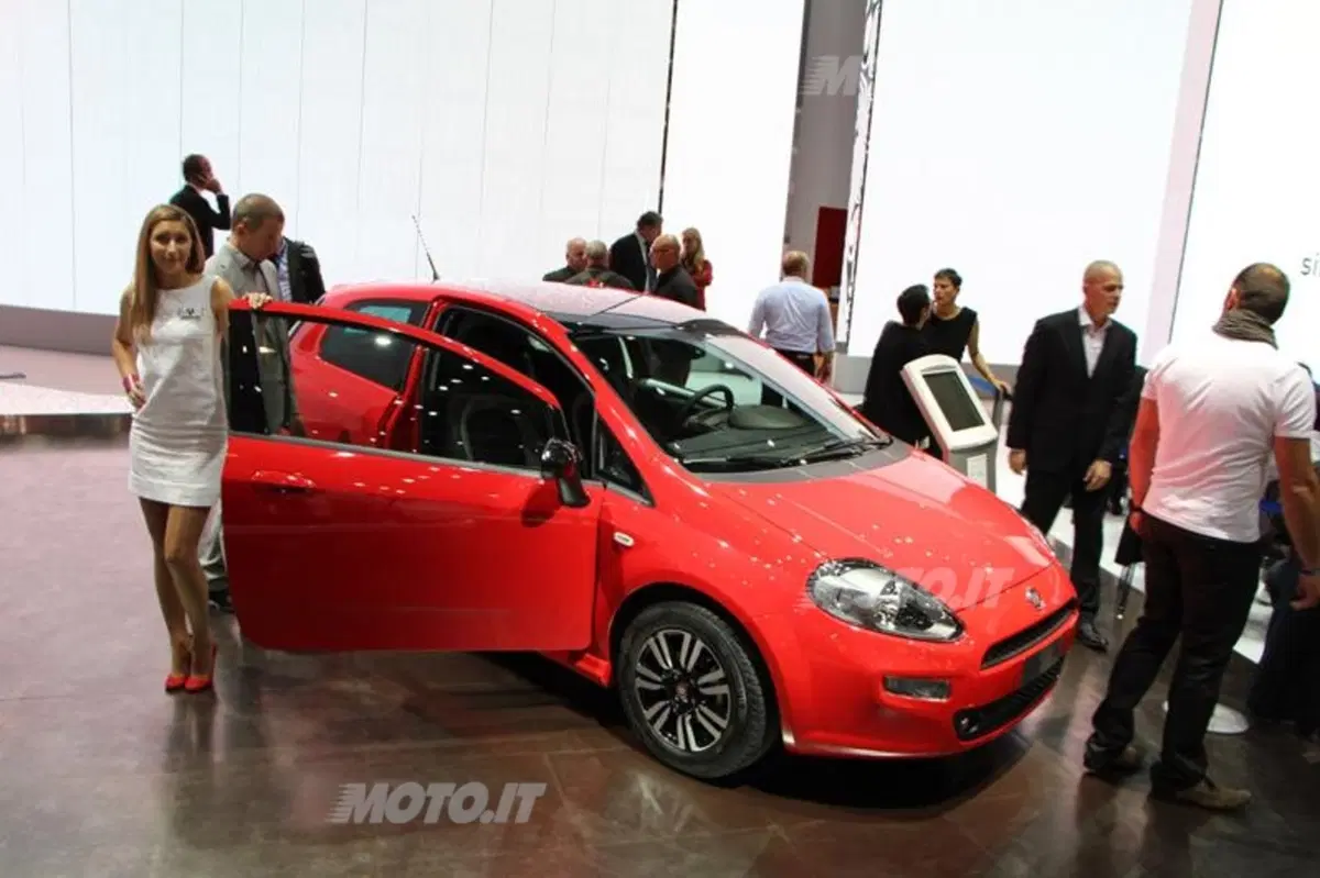 Fiat al Salone di Parigi 2012 (12)