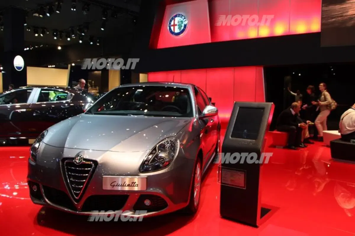 Alfa Romeo al Salone di Parigi 2012 (4)