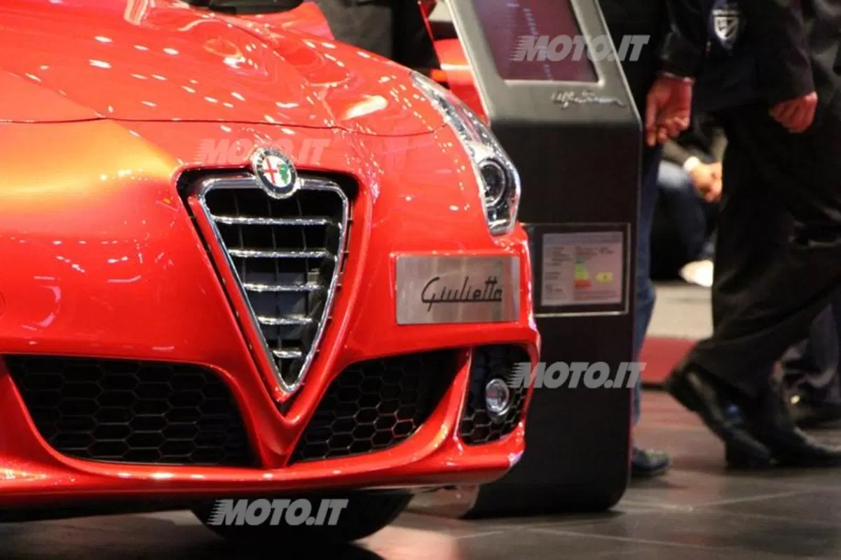Alfa Romeo al Salone di Parigi 2012 (10)