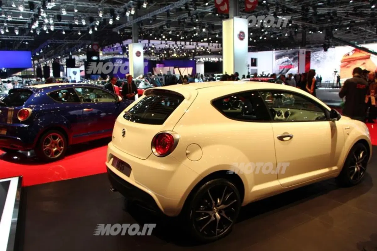 Alfa Romeo al Salone di Parigi 2012 (14)