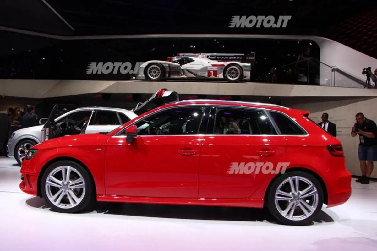 Audi al Salone di Parigi 2012 (4)