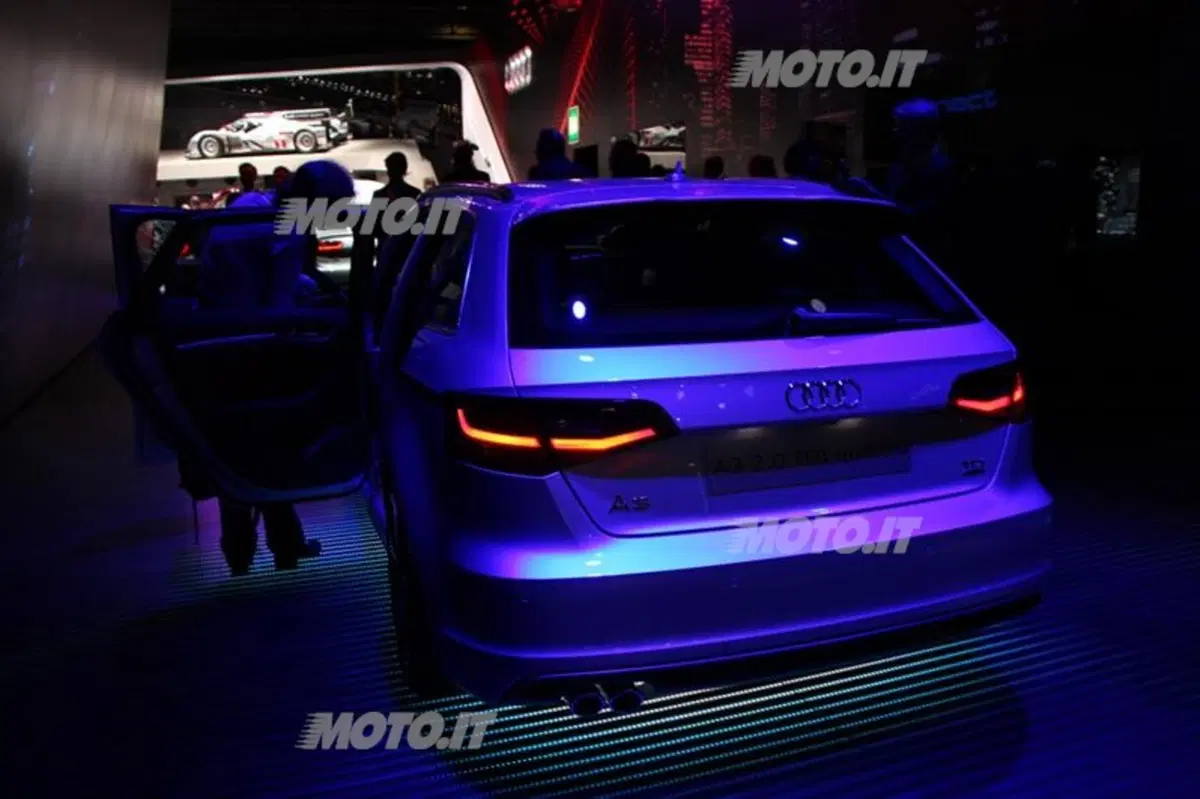 Audi al Salone di Parigi 2012 (36)