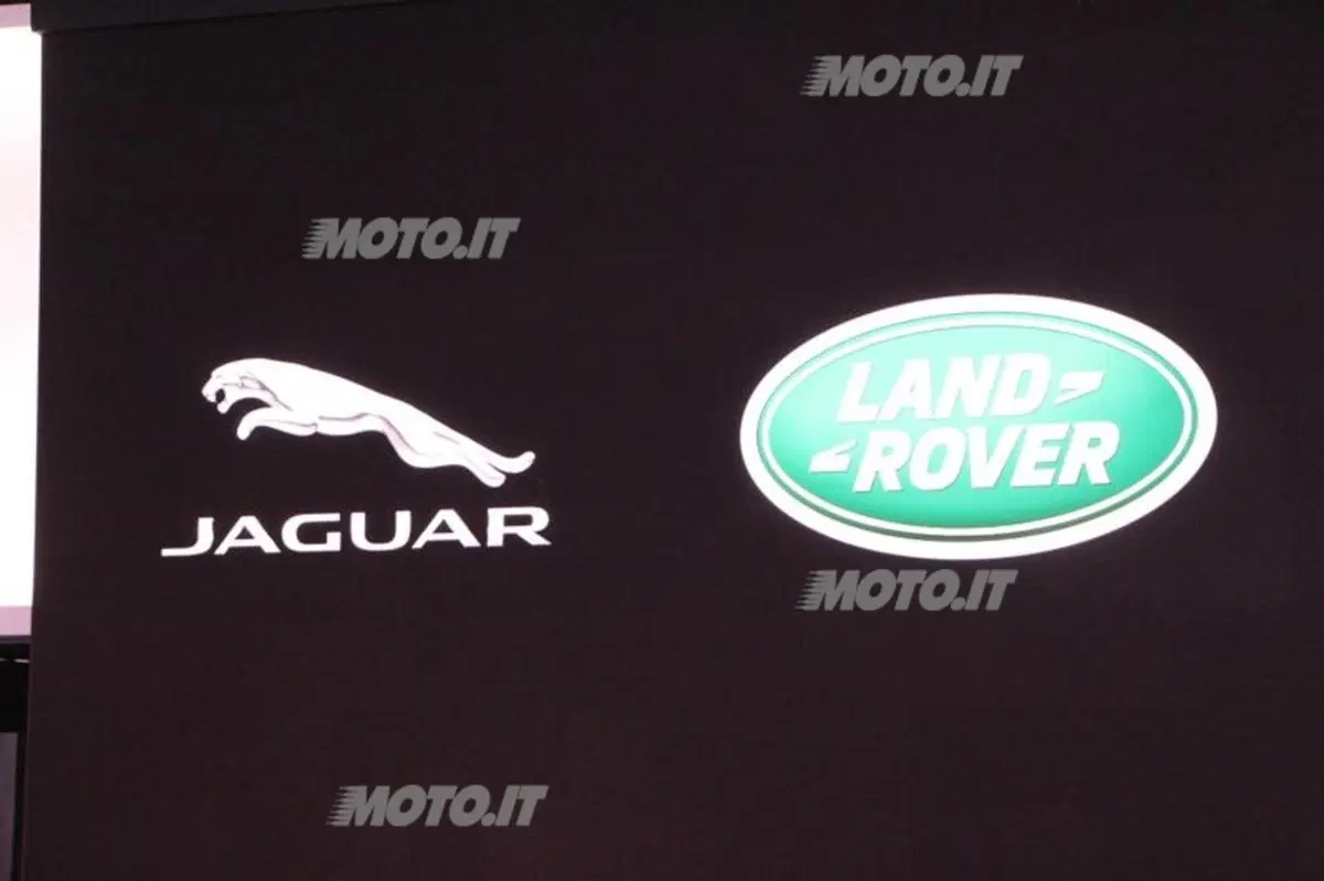 Jaguar al Salone di Parigi 2012
